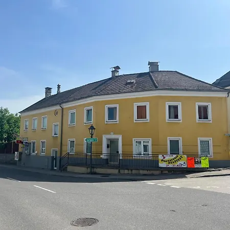 1 Schlafzimmer * Euratsfeld
