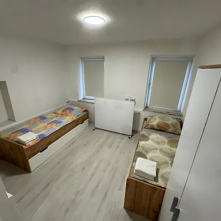 1 Schlafzimmer *